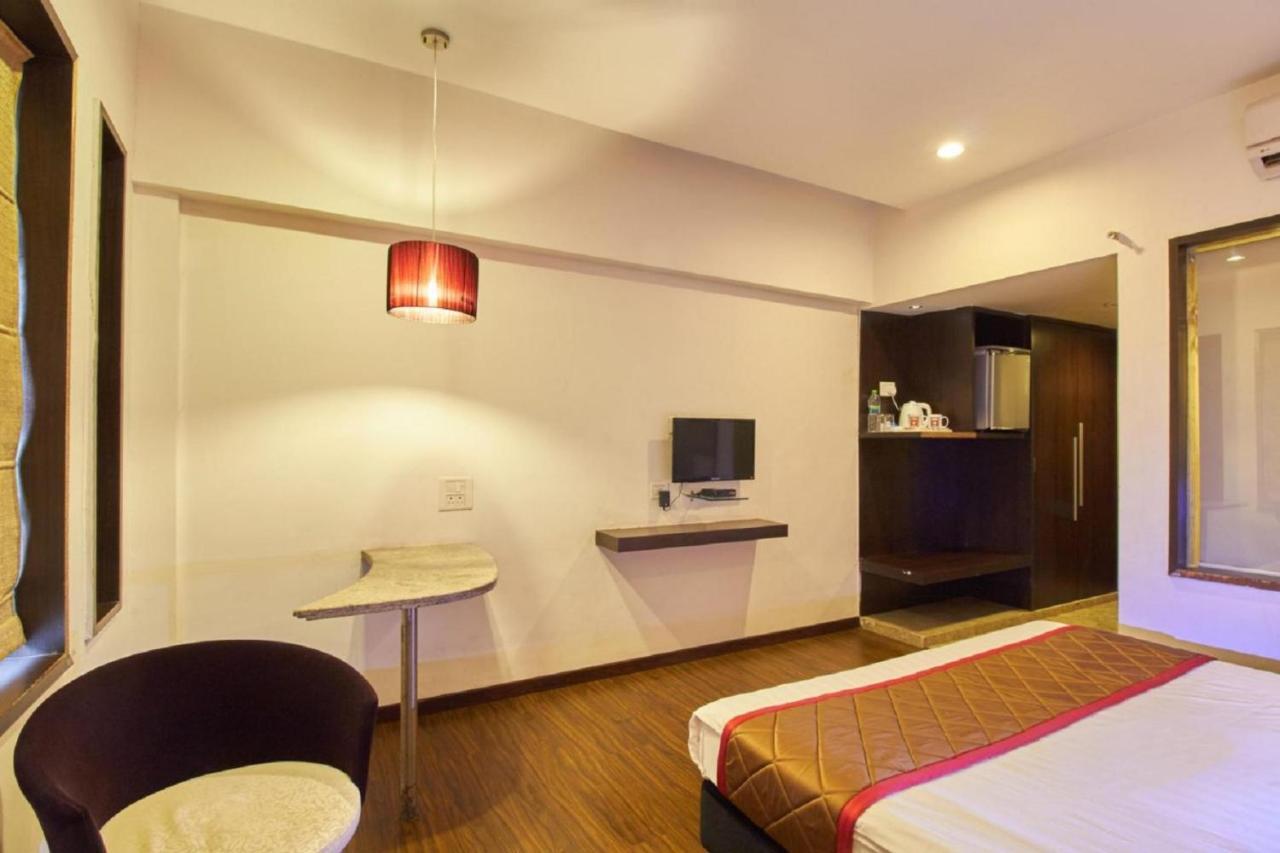 Hotel Lxia Hinjewadi - Indian Nationals Only Pimpri-Chinchwad Exterior foto