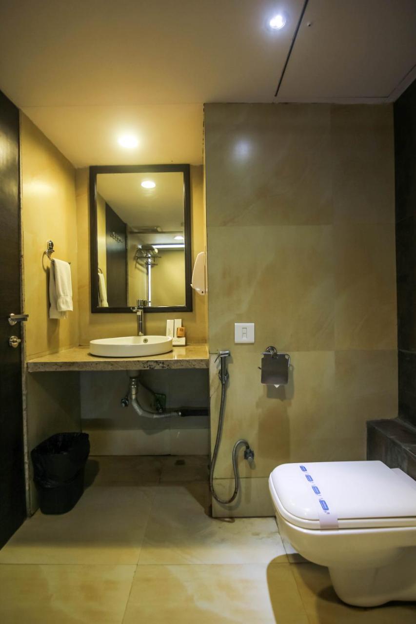Hotel Lxia Hinjewadi - Indian Nationals Only Pimpri-Chinchwad Exterior foto